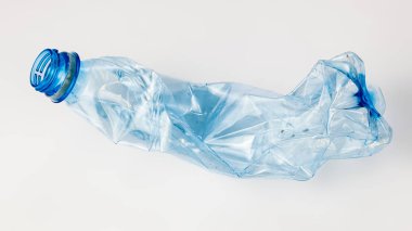 Ekoloji kavramı. Plastik şişe.