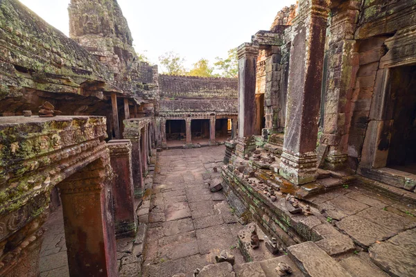 Ancient ruins of Bayon temple — Stock Photo, Image