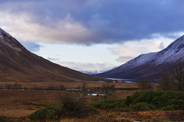Vinterlandskap i skotska naturen — Stockfoto