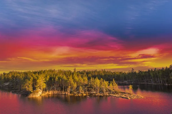 Colorful landscape at sunset sunlight — Stock Photo, Image