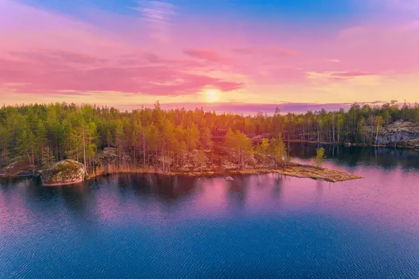 Colorful landscape at sunrise — Stock Photo, Image