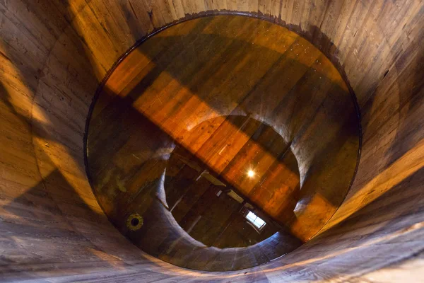 Traditional wooden mash tun at single malt whisky distillery in — Stock Photo, Image