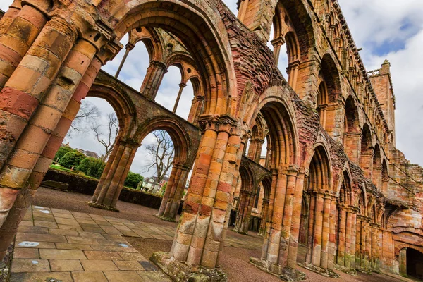 Ερείπια του Jedburgh Abbey στην περιοχή σκωτσέζικα σύνορα της Σκωτίας — Φωτογραφία Αρχείου