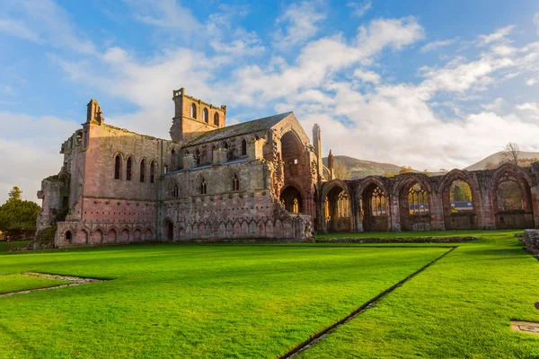 Rovine dell'abbazia di Melrose nella regione delle frontiere scozzesi in Scotlan — Foto Stock
