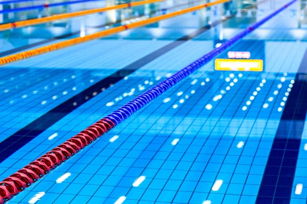 Complesso Sportivo Interno Piscina Olimpionica Vuota Senza Persone Sport Acquatici — Foto Stock