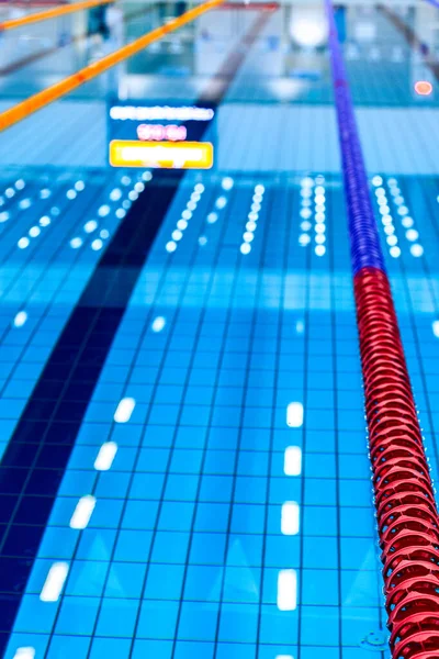 Complesso Sportivo Interno Piscina Olimpionica Vuota Senza Persone Sport Acquatici — Foto Stock