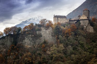 İtalya yolculuk. Güzel dağ manzarası, Sout Alps