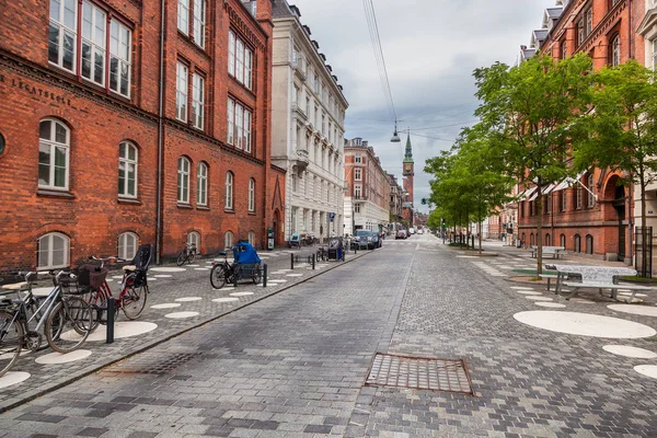 Вулиці в історичному центрі Копенгагена, Данії, редакційний — стокове фото