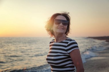 bir şık çekici Olgun kadın 50-60 yıl portresi