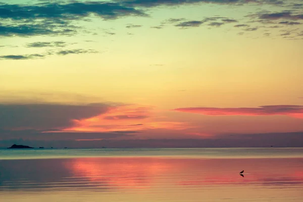 Bela laranja bonito pôr do sol do mar — Fotografia de Stock