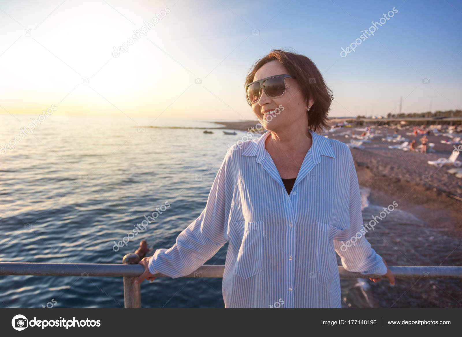 Женщина 50 Лет Фото На Море