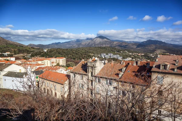 Corte, een stad in de bergen, Frankrijk, het eiland Corsica. B — Stockfoto