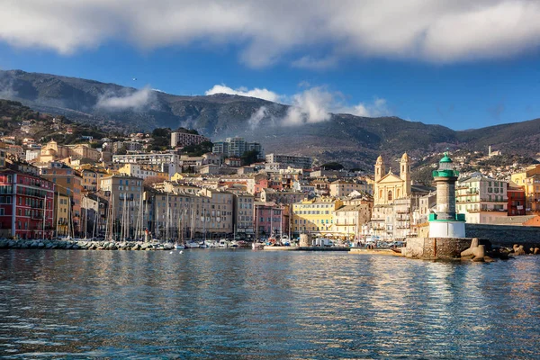Bastia, uma bela cidade na ilha da Córsega, França, um vie — Fotografia de Stock