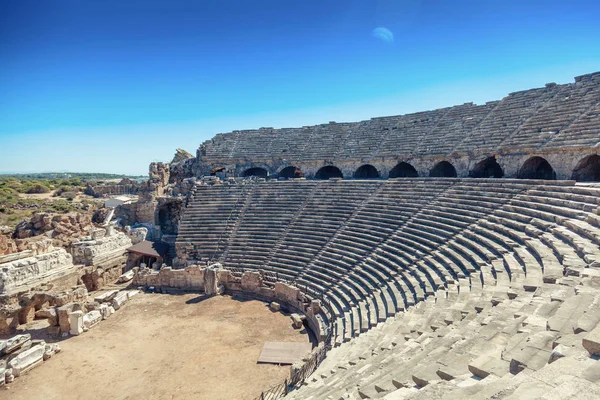 Antiguo anfiteatro en Side, Turquía - fondo arqueológico —  Fotos de Stock