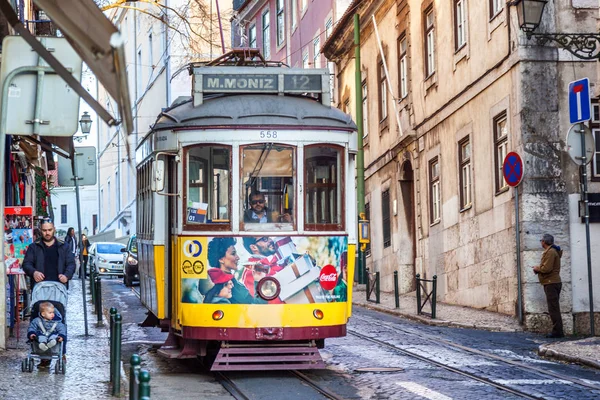 Imagen editorial, Lisboa, Portugal, Diciembre 2017, día soleado, El —  Fotos de Stock