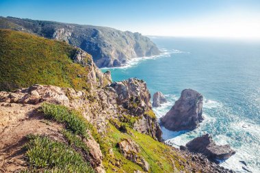 Kayalıklarla ve Cabo da Roca, okyanus güzel manzara kayalar