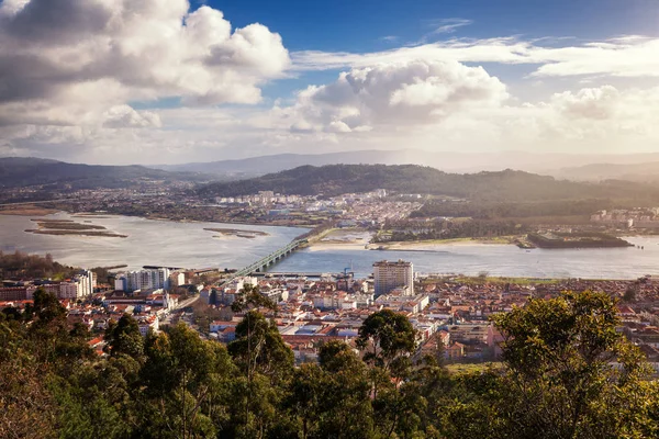 Viana do Castelo, uitzicht op de stad vanaf een hoogte, prachtige stad — Stockfoto