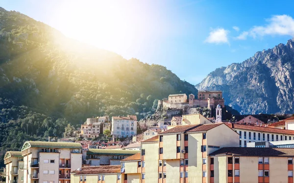 Corte, una hermosa ciudad en las montañas de la isla de Corsic —  Fotos de Stock