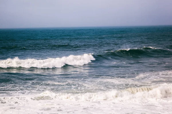 Piękny krajobraz, ocean i fale, naturalne morskie bac oceaniczny — Zdjęcie stockowe