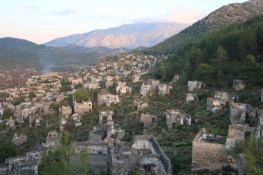Kayakoy ve Fethiye ile birlikte tarihi bina, Mugla, Türkiye