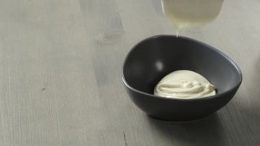 Patatesli krep pişirme süreci. 