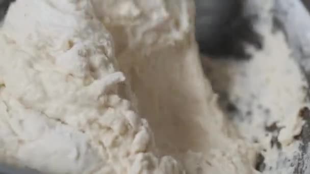 Vista Ravvicinata Della Pasta Impastatrice Delle Mani — Video Stock
