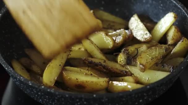 Cuisson Appétissante Pommes Terre Dans Une Poêle — Video