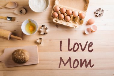 Anneler günü kompozisyon. Fırın ürünleri ve mutfak eşyaları