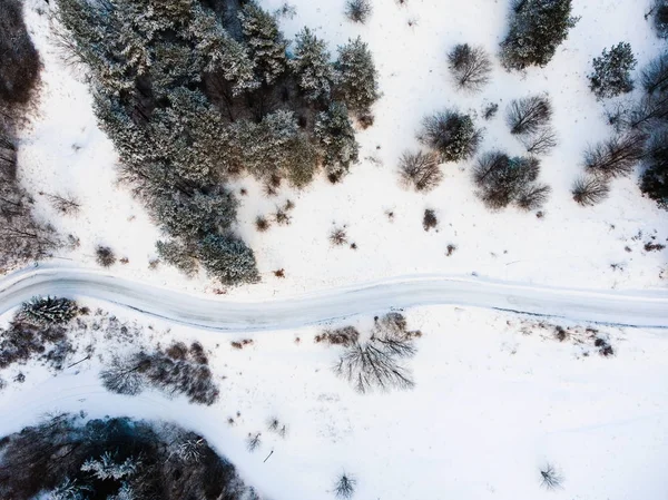 Вид с воздуха на зимнюю природу . — стоковое фото
