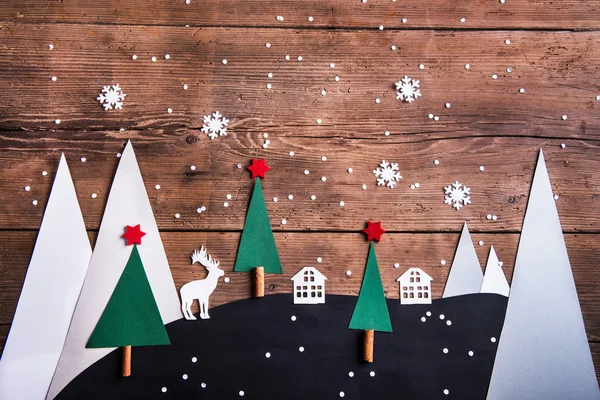 木の背景にクリスマスの構図. — ストック写真
