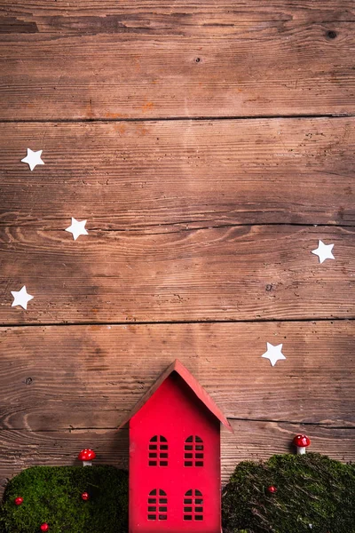 Composição de Natal em um fundo de madeira. — Fotografia de Stock