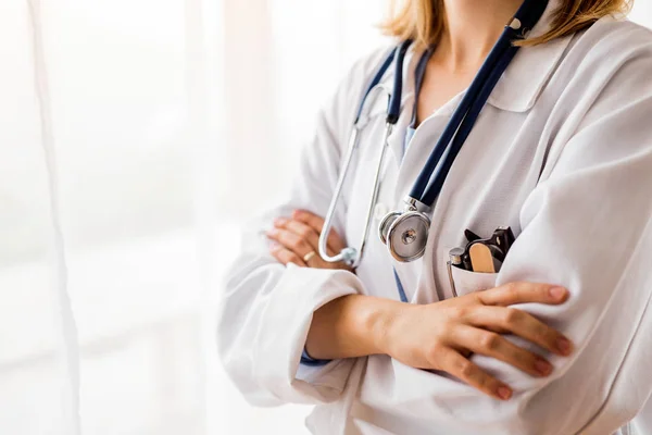 Portrait of a young female doctor. — Stock Photo, Image