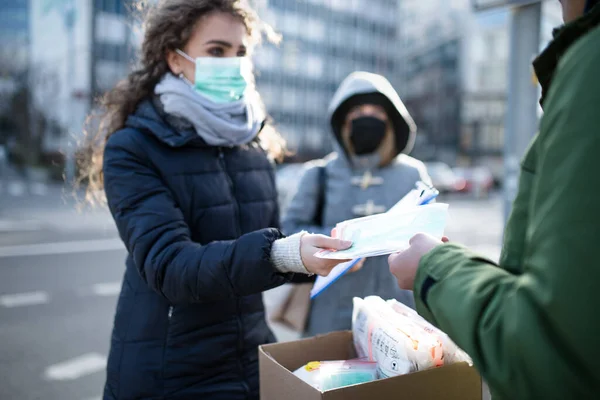 Coronavirus en la ciudad, concepto de prevención y protección . — Foto de Stock