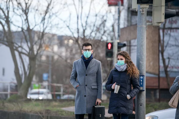 Coronavirus en la ciudad, concepto de prevención y protección . —  Fotos de Stock