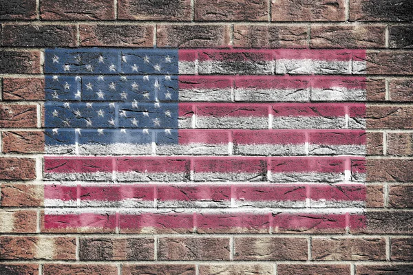 Estados Unidos de América bandera estrellas y rayas antigua gloria en el fondo de la pared de ladrillo — Foto de Stock