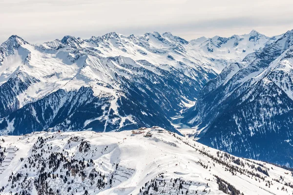 Paisaje invernal en los Alpes —  Fotos de Stock