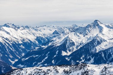 Alpleri'nde kış manzarası