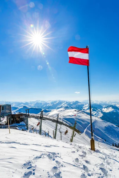 在阿尔卑斯山冬季风景 — 图库照片