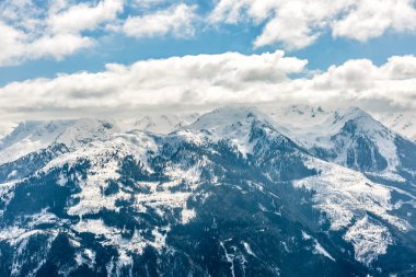 Alpleri'nde kış manzarası