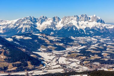 Alpleri'nde kış manzarası