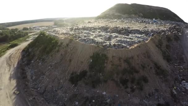 Stad dump huishoudelijk afval. Luchtfotografie. — Stockvideo