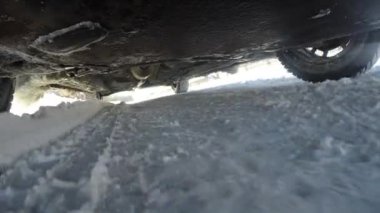 Kış şartları, araba süspansiyon eser bulunmaktadır. Bir kar çok kötü havada hareket