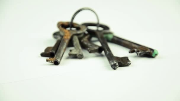 A bunch of old keys. 16 — Stock Video