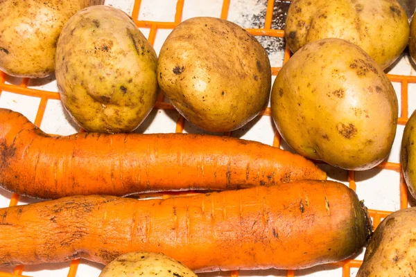 Les Légumes Pour Soupe Contexte Des Légumes Pommes Terre Carottes — Photo