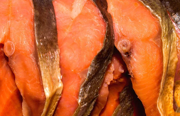Peixe Fumado Vermelho Fundo Pedaços Peixe Vermelho Peixe Vermelho Cortado — Fotografia de Stock
