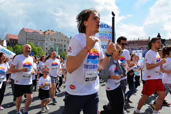 Color Run participants start the race — Stock Photo, Image