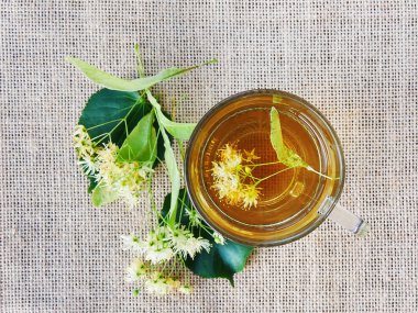 Bir bardak ıhlamur çayı.