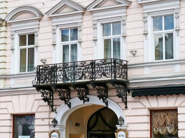 Ferforje korkuluk balkon eski bina