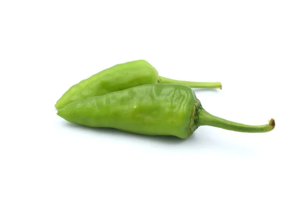 Grön Chili Peppar Isolerad Vit Bakgrund — Stockfoto