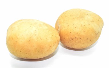 Beyaz arkaplanda izole edilmiş patates